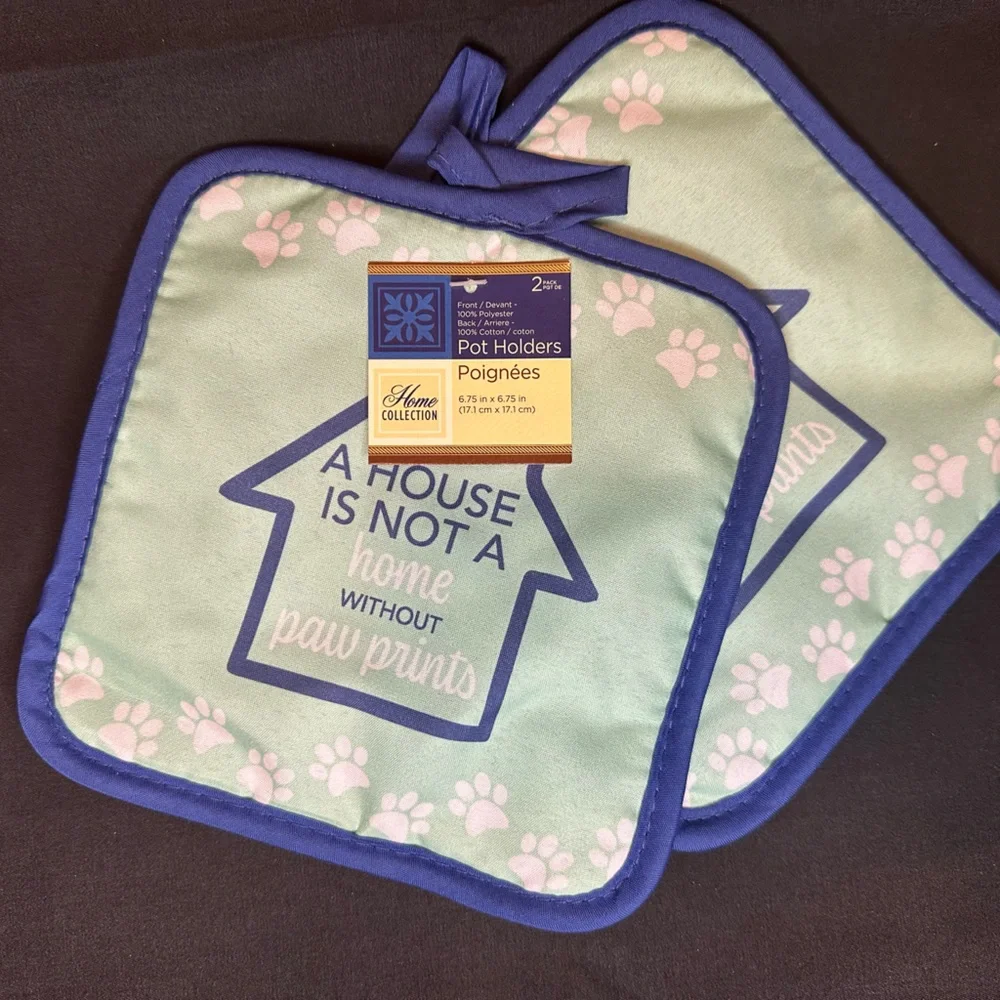 Squishmallows Plush Dog Toy and Pot Holders Gift Set